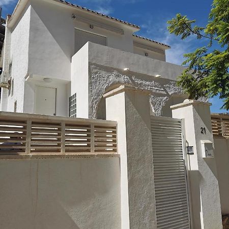 Вілла Casa Mya Con Terreno Privado Y Parking Compartido - A 800M De Playa Poniente Бенідорм Екстер'єр фото